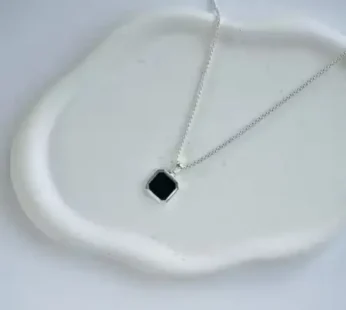 Stylish Men’s Pendant Necklace with Silver-Plated Brass Cuban Link Chain – Adjustable Free Size