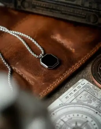 Stylish Men’s Pendant Necklace with Silver-Plated Brass Cuban Link Chain – Adjustable Free Size ( default, Standard ).